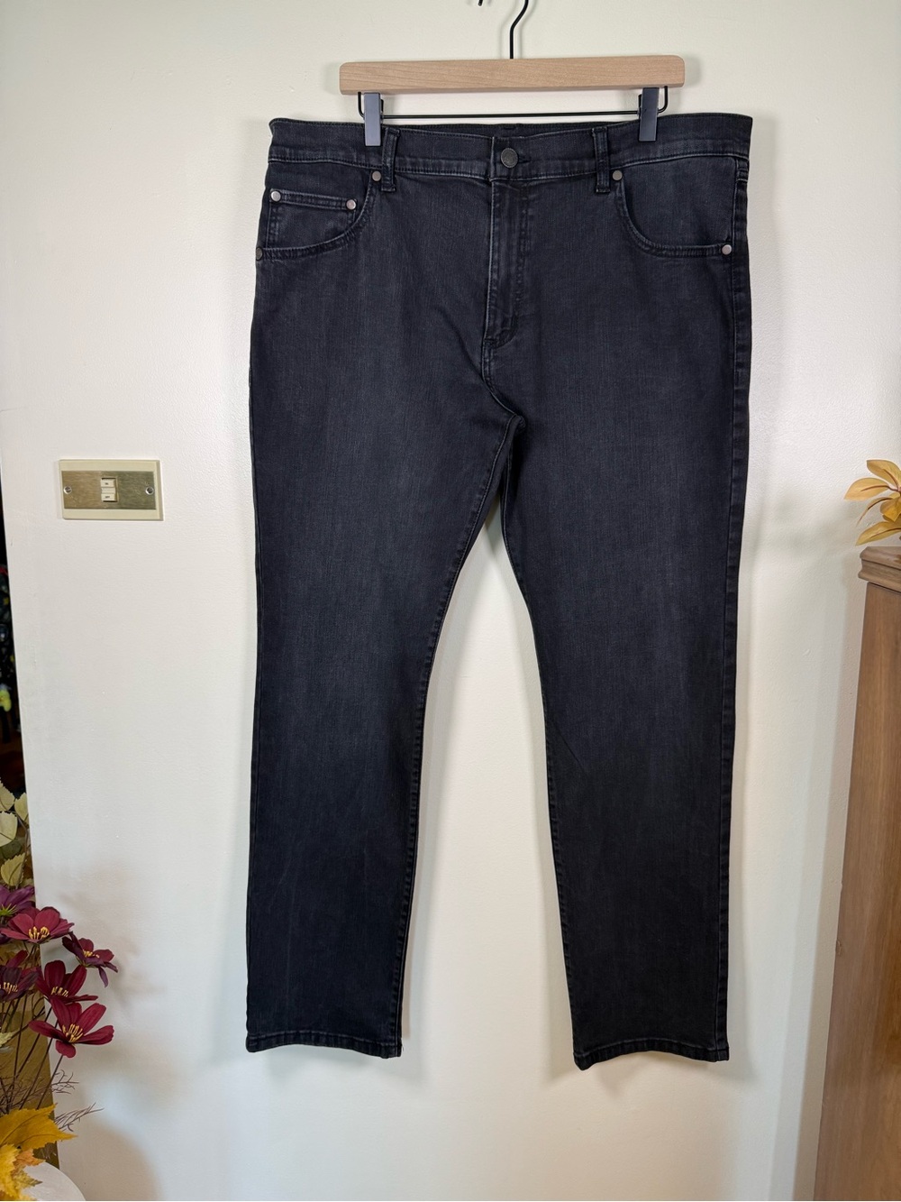 Wrangler Men’s Regular Straight Jeans 36x32 Black Charcoal Stretch Denim